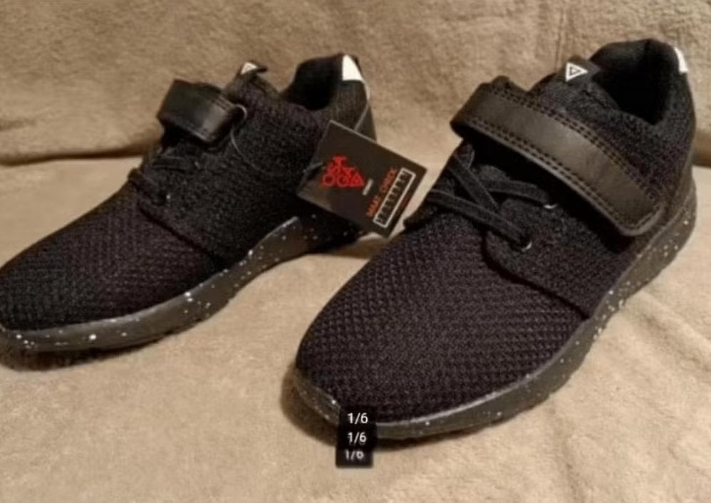 Osaga schoenen maat 30, 31 en 34 nieuw, Nieuw, Ophalen of Verzenden, Sneakers of Gympen