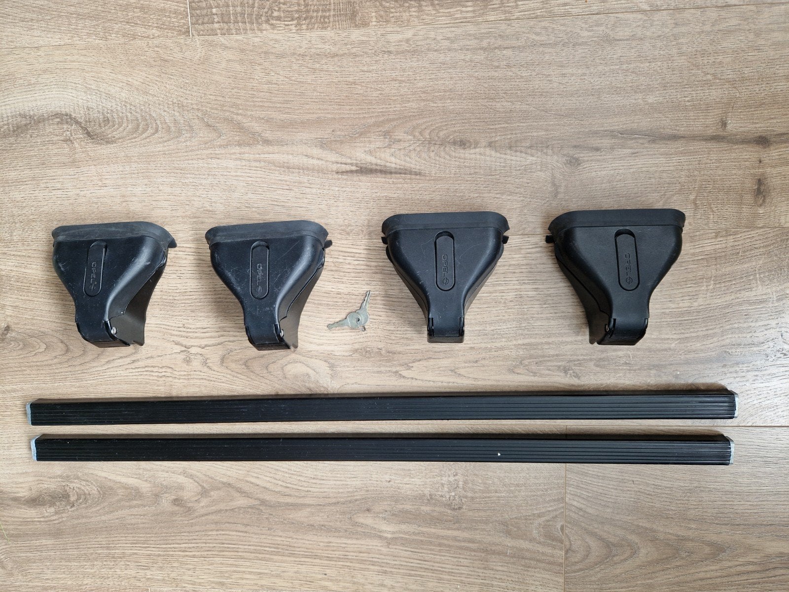 Opel dakdragers met sleutel (fixpunten in daklijst), Auto diversen, Ophalen, Gebruikt