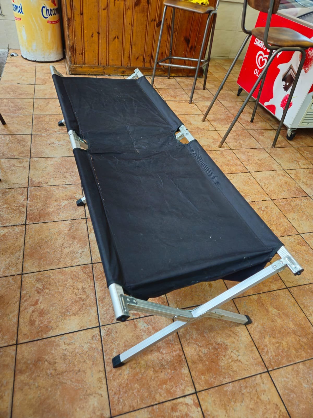 Opvouwbaar veldbed , Campinbed, Ophalen of Verzenden, Zo goed als nieuw, Aluminium