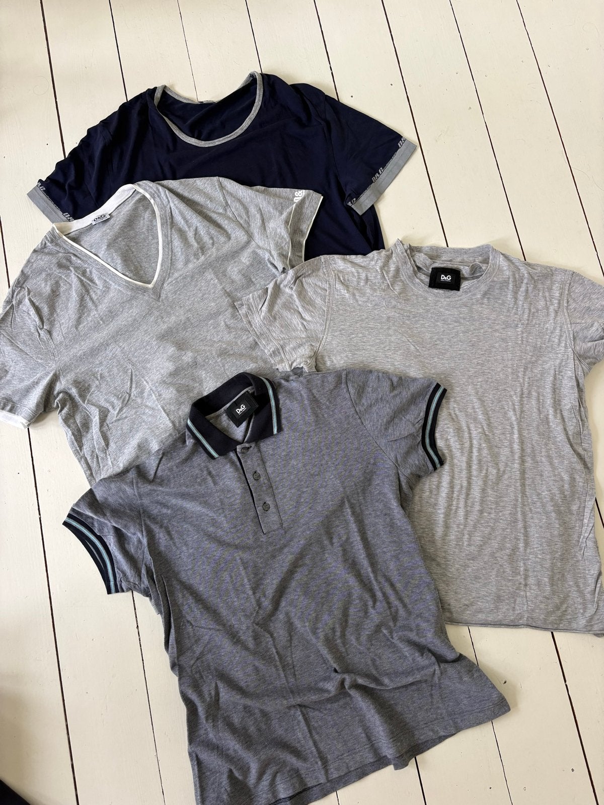 4 originele Dolce & Gabbana shirts (3 T-shirts, 1 Polo), Ophalen of Verzenden, Gedragen, Maat 56/58 (XL), Grijs
