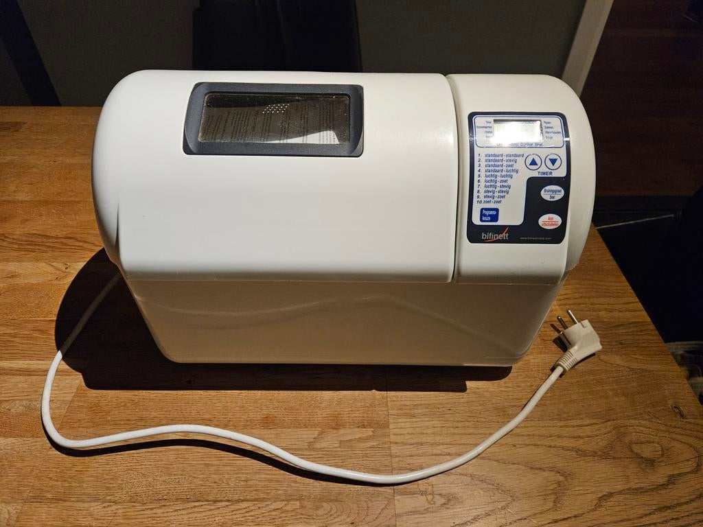 Broodbakmachine voor twee broden - Bifinett, Witgoed en Apparatuur, Broodbakmachines, Gebruikt, 1600 gram deeg of meer, Kijkvenster