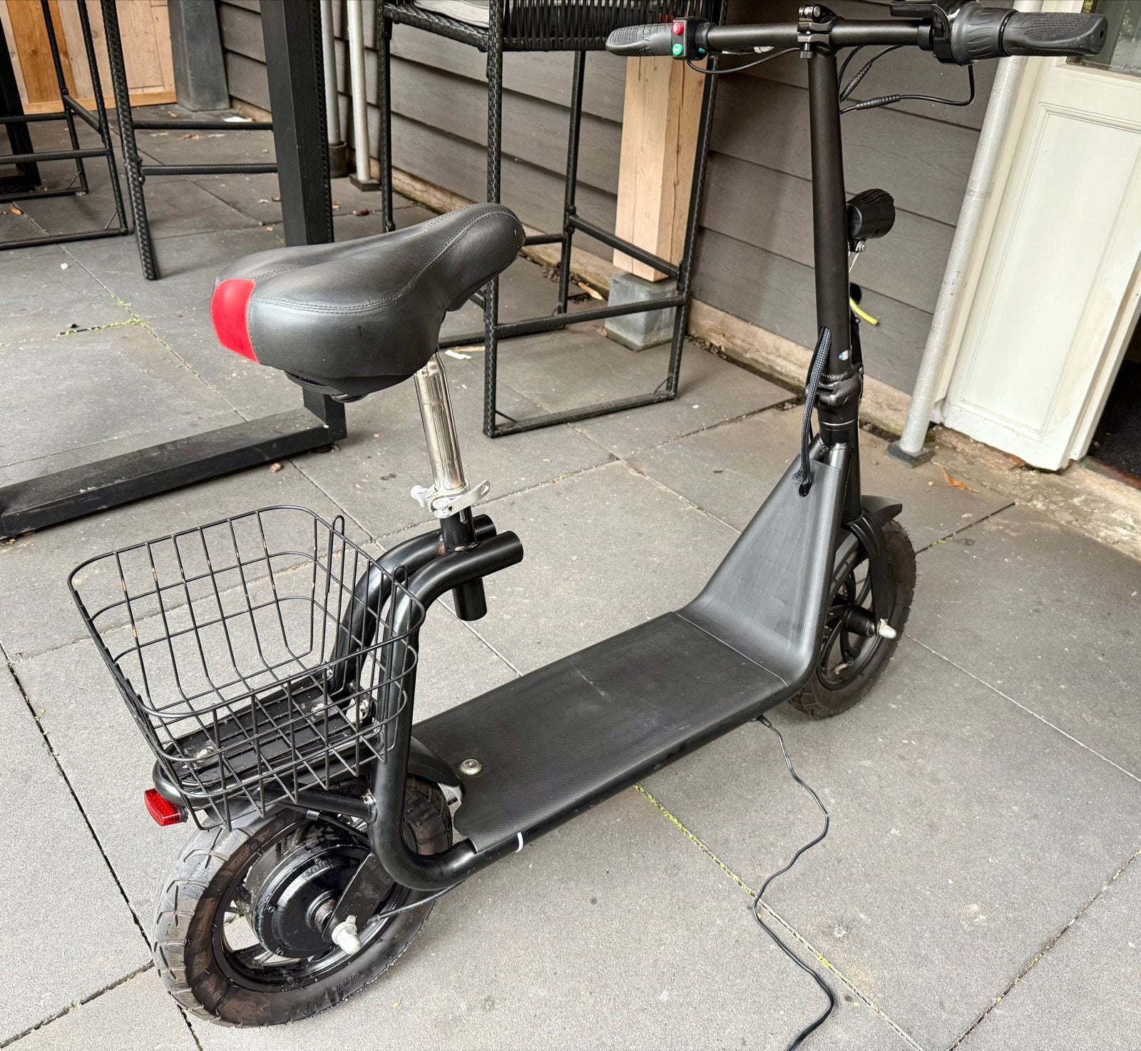 Nitrotek Zipper M6 350W E-step met zadel (defect), Ophalen of Verzenden, Gebruikt, Elektrische step (E-scooter)