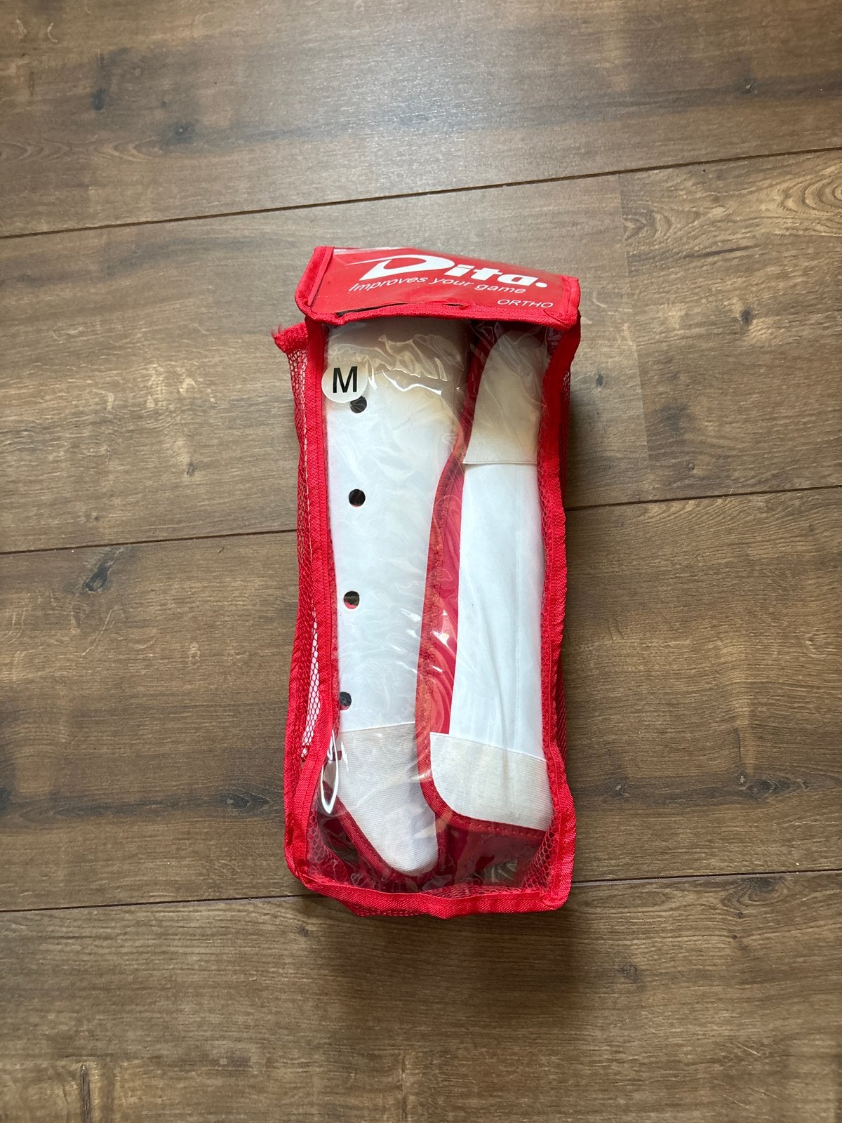 Nieuwe Dita scheenbeschermers maat M, Ophalen of Verzenden, Nieuw