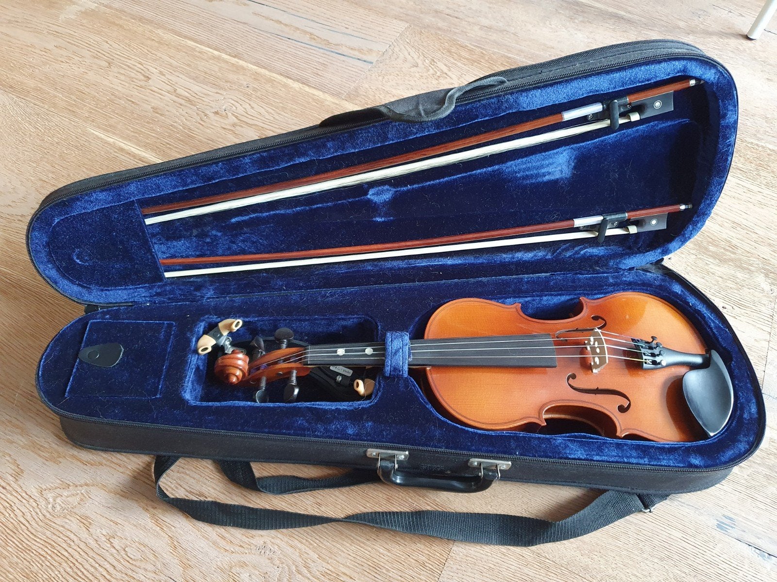 2 violen te koop 3/4 en 4/4 nieuw en gebruikt, Muziek en Instrumenten, Ophalen of Verzenden, 4/4-viool, Met koffer