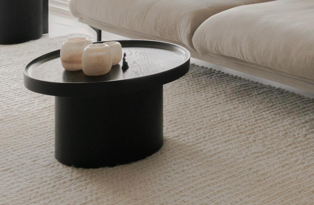 Bolia - Stijlvolle Zwarte Salontafel - diameter 61 cm, Ophalen, Eikenhout, Rond, Minder dan 50 cm