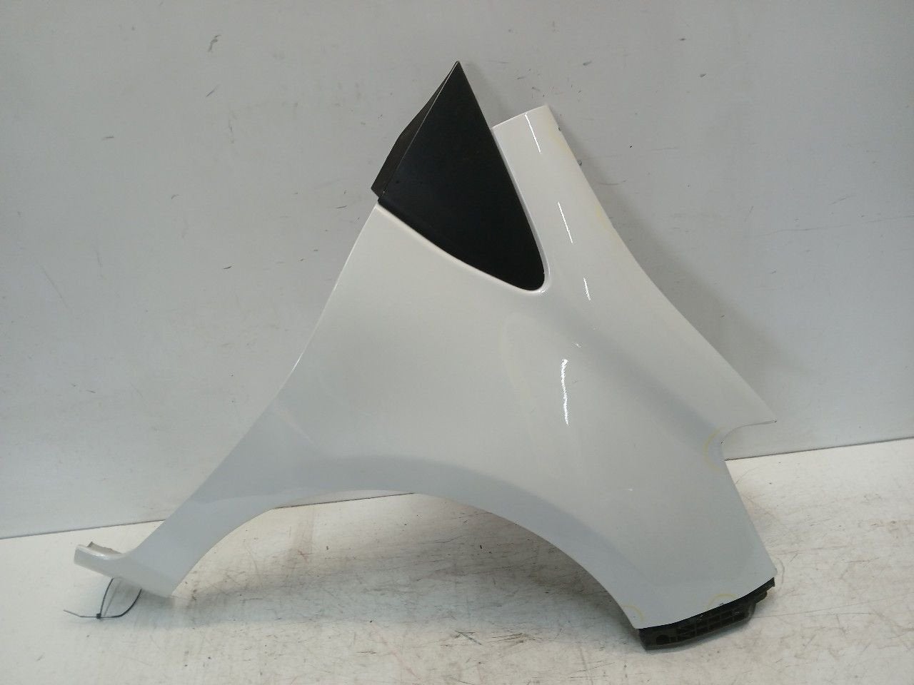 Spatbord rechts voor Toyota Yaris, Onderdelen@venauto.nl, Van der Ven Autorecycling B.V., Gebruikt, Ettenseweg 76, 4706 PB Roosendaal, The Netherlands