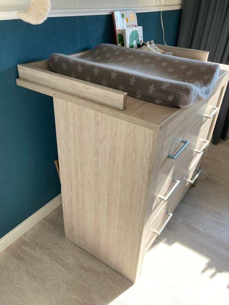 Mooie commode met bladvergroter - type Sylt, van Babypark, Ophalen, 70 cm of meer, Voetruimte, 100 cm of meer