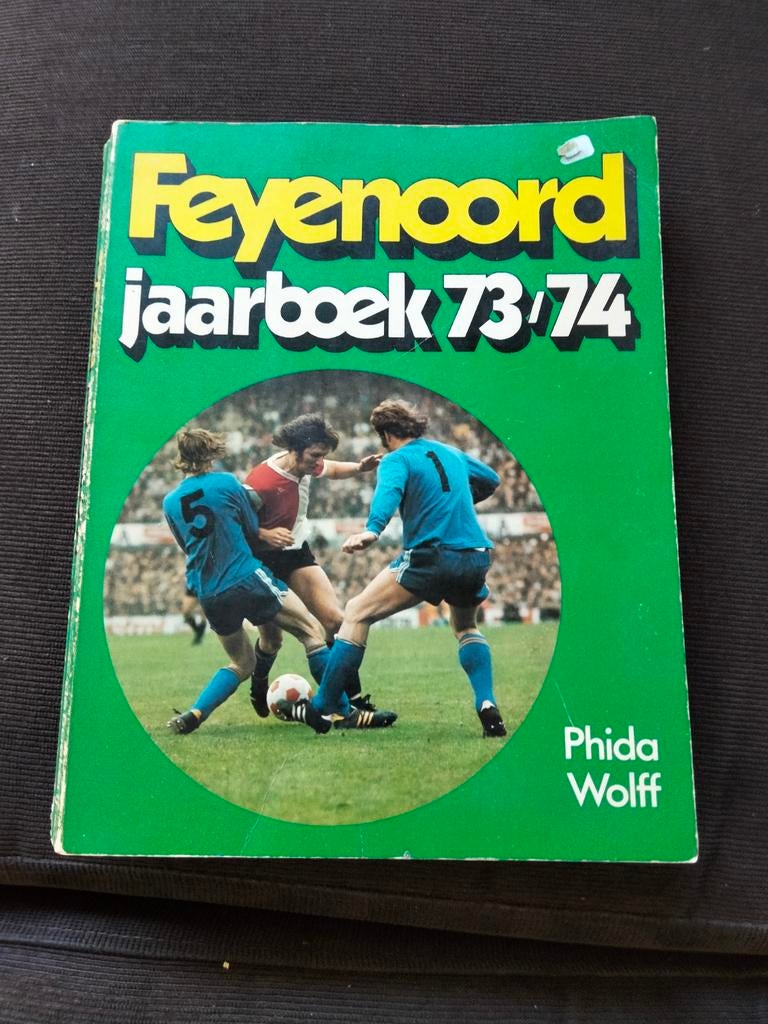 Feyenoord Jaarboek 73/74 - Phida Wolff, Ophalen of Verzenden, Gelezen, Phida Wolff, Balsport