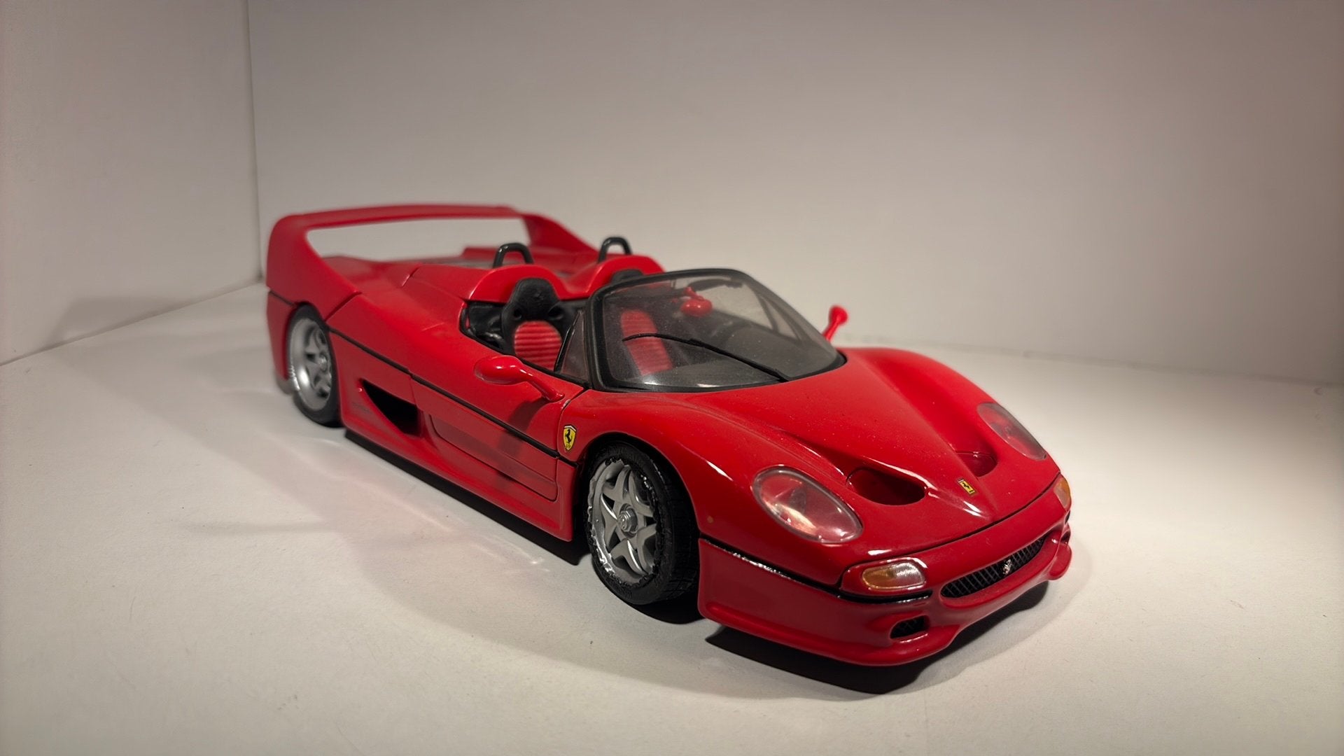 Ferrari f50 spyder maisto 1.18