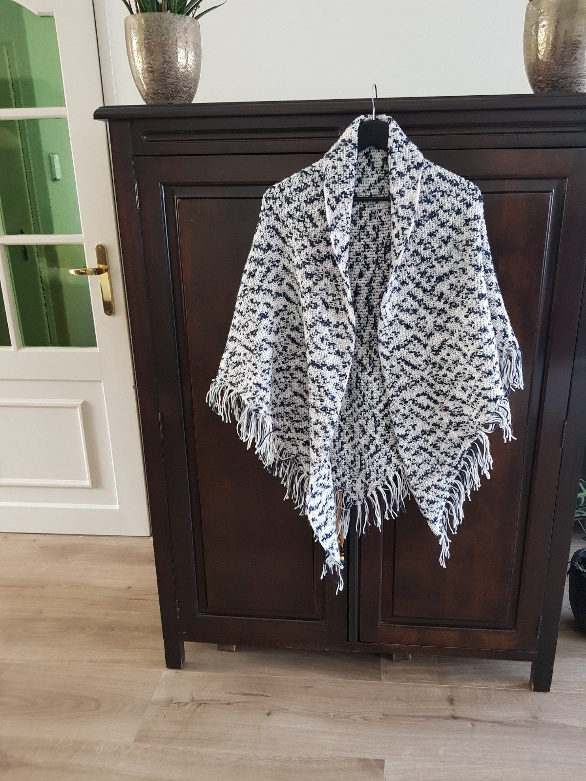 Handgemaakte gehaakte omslagdoek/poncho, Handgemaakt, Ophalen of Verzenden, Nieuw
