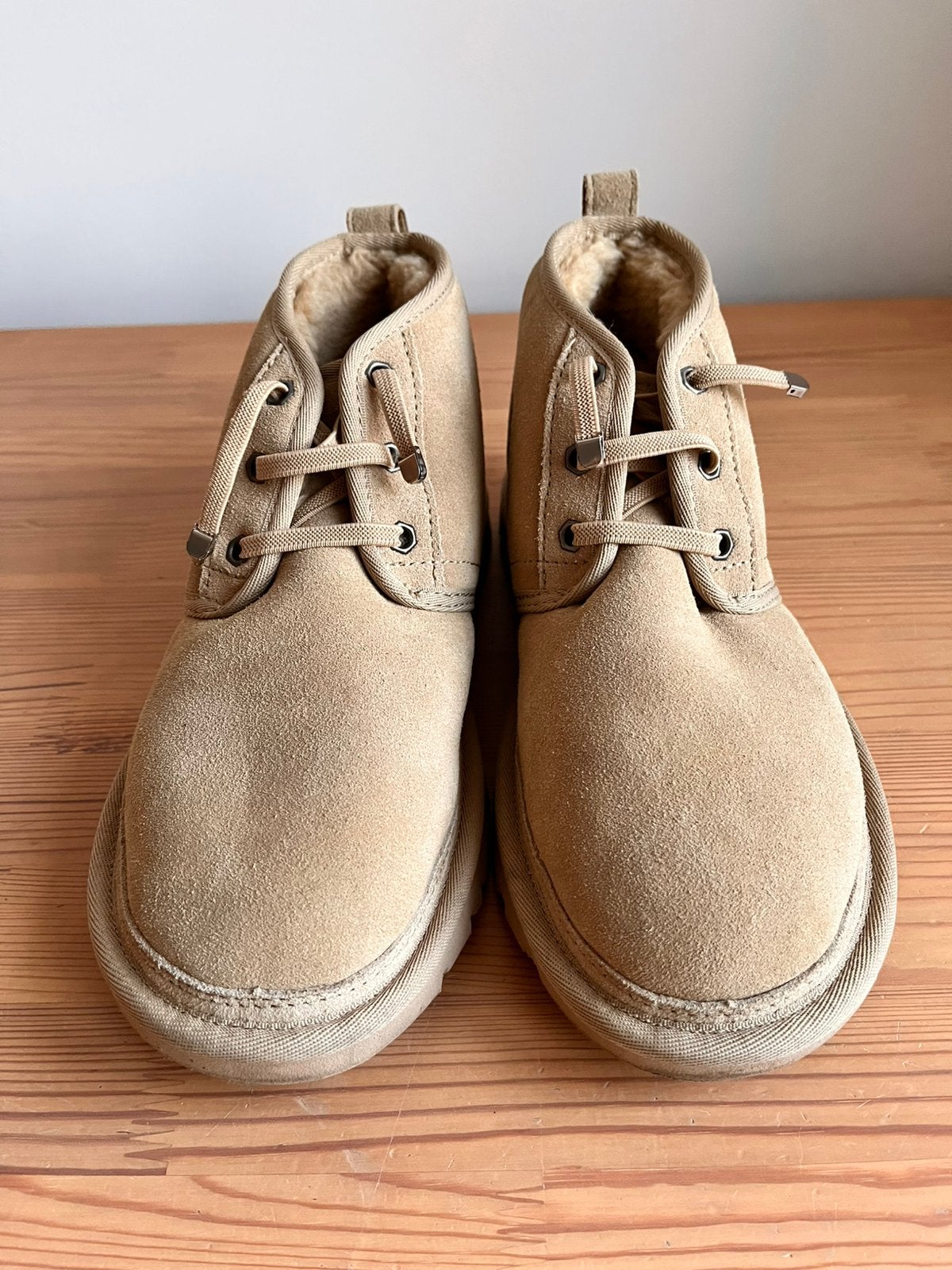 UGG Neumel suède laarzen maat 38 ongedragen nieuw, Kleding | Dames, Beige, Lage of Enkellaarzen, Nieuw, Ophalen of Verzenden