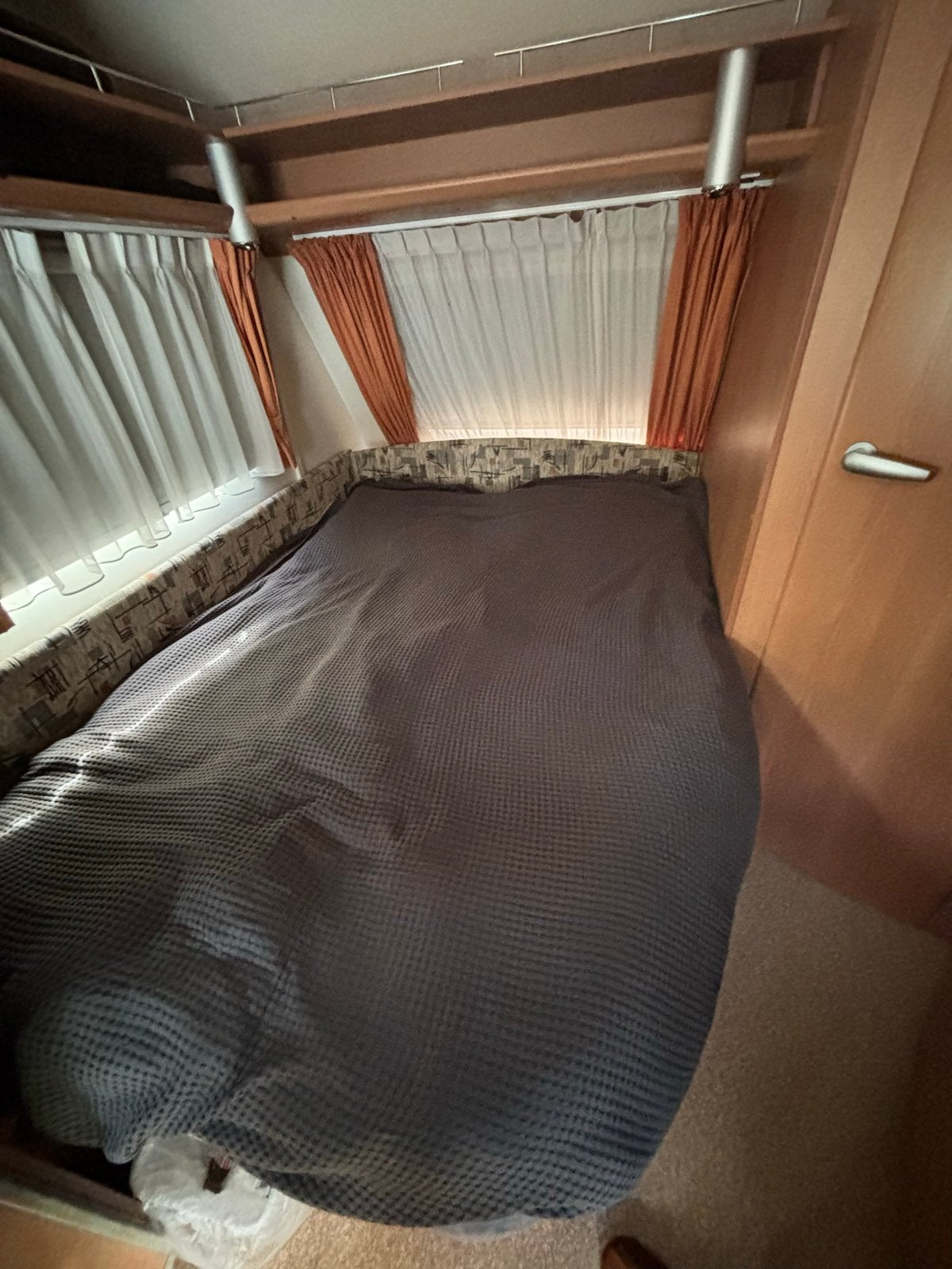 Kip Sky Line 44TDB AIRCOOL EDITION, Standaardzit, Kip, Frans bed, Airco