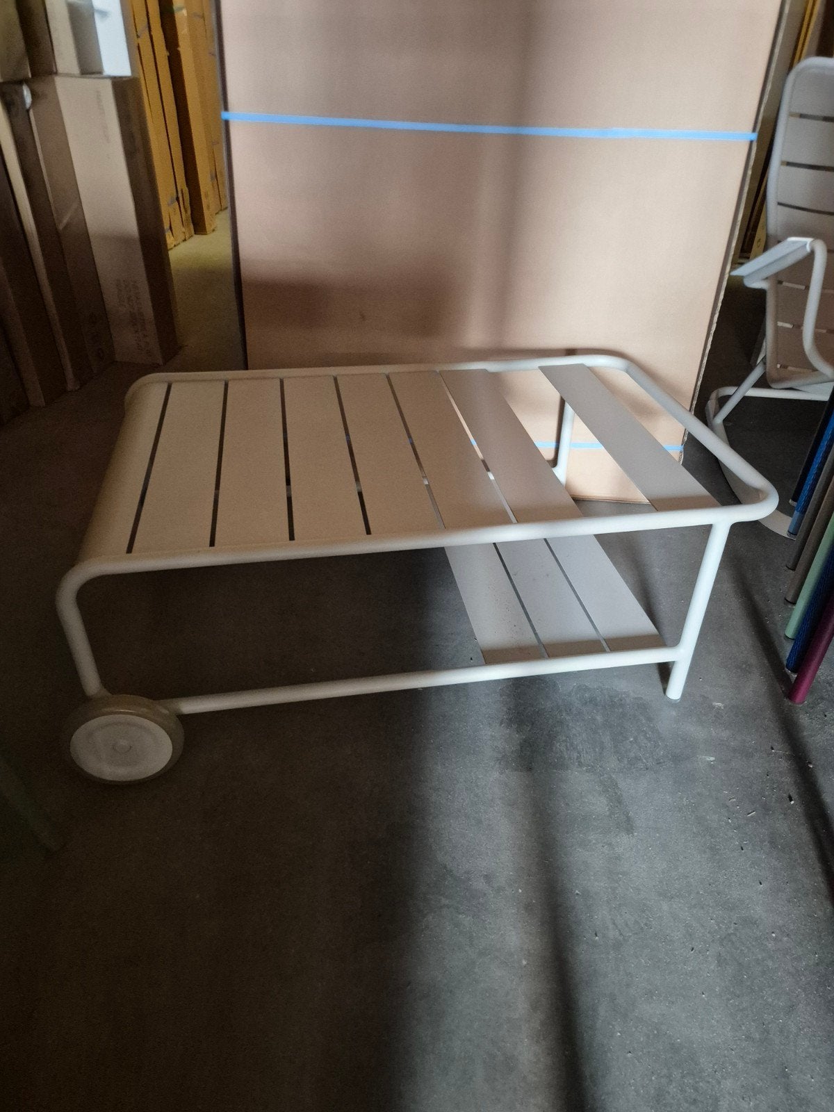 Nieuwe fermob lounge tafel 105x65 cm 2 laatste  2x kleuren, Tuin en Terras, Tuinsets en Loungesets, Ophalen, Nieuw