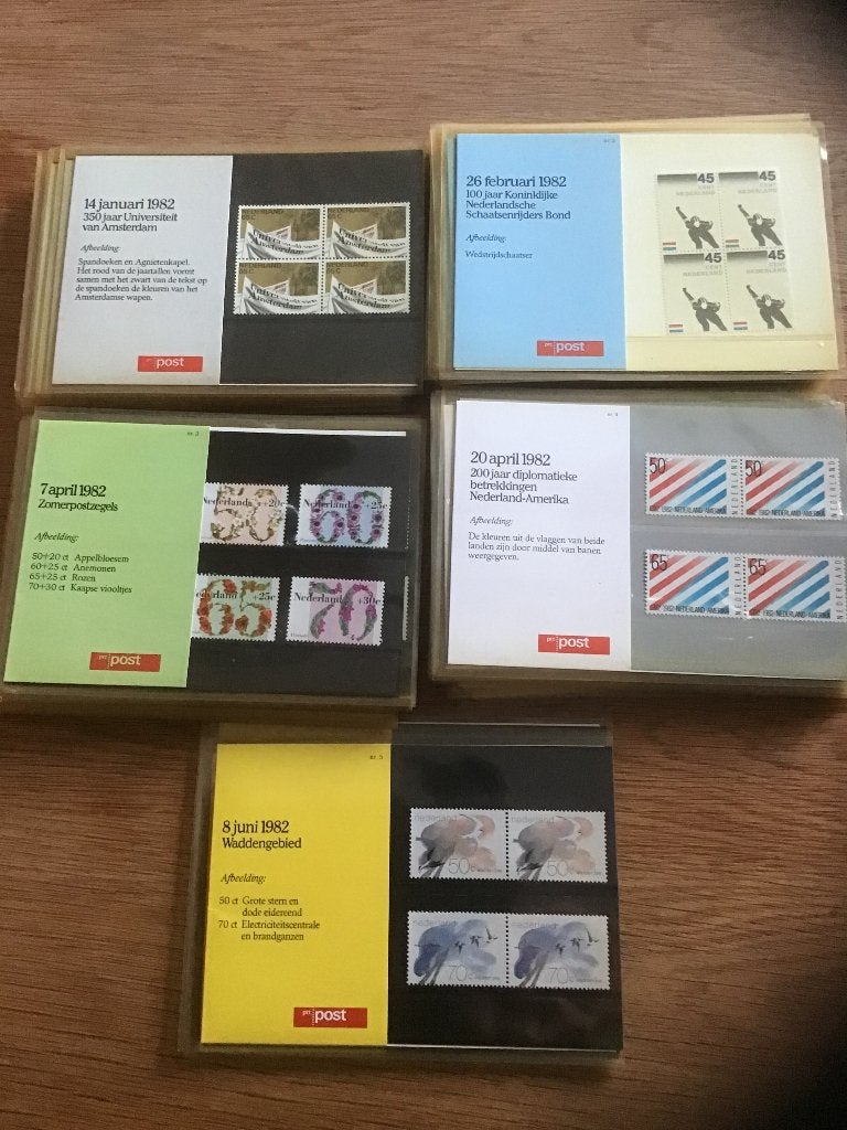 PTT Postzegelmapjes 1982 PZM1 t/m 5 losse nummers, Ophalen of Verzenden, Na 1940, Postfris