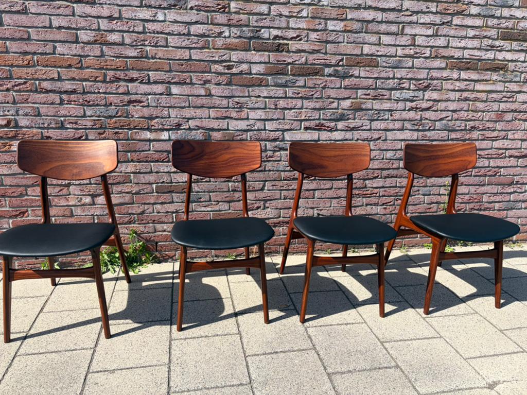 Louis van Teeffelen Stavanger eettafel stoelen, Huis en Inrichting, Stoelen, Ophalen, Zo goed als nieuw, Vier, Rood