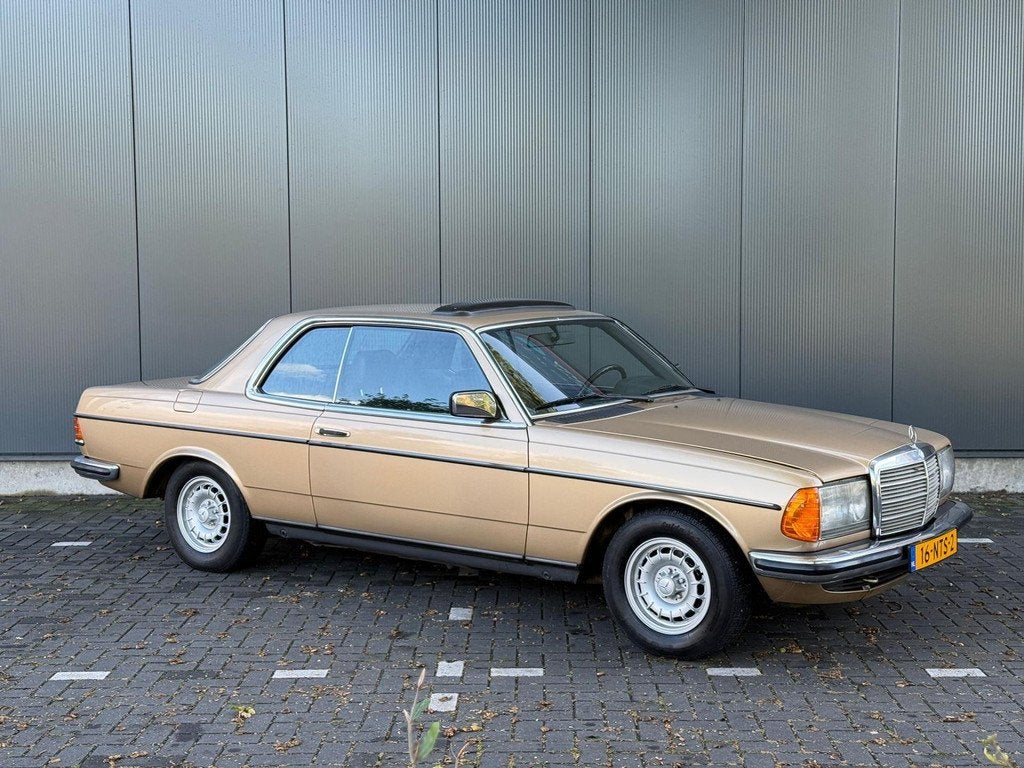 Mercedes-Benz 200-280 (W123) 230 CE, Auto's, Mercedes-Benz, Bedrijf, Te koop, 200-Serie, Centrale vergrendeling, Elektrische ramen