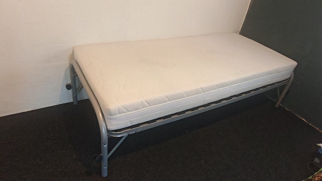 Ikea bed mattress, Ophalen, Gebruikt, 90 cm, Eenpersoons