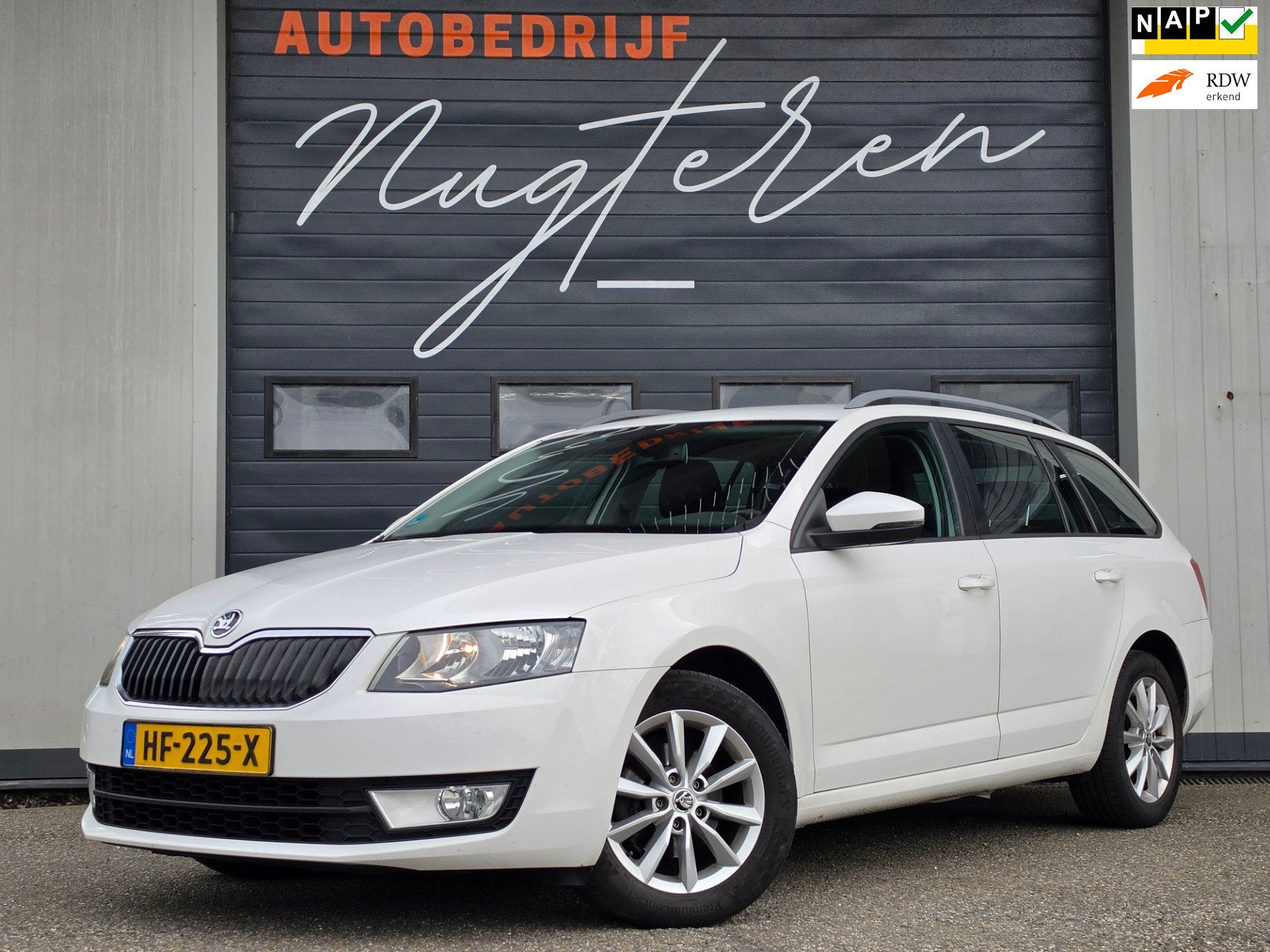 Skoda Octavia Combi 1.6 TDI Trekhaak/Clima/Navi/Cruise/Pdc, Auto's, Voorwielaandrijving, 1227 kg, Stof, Gebruikt