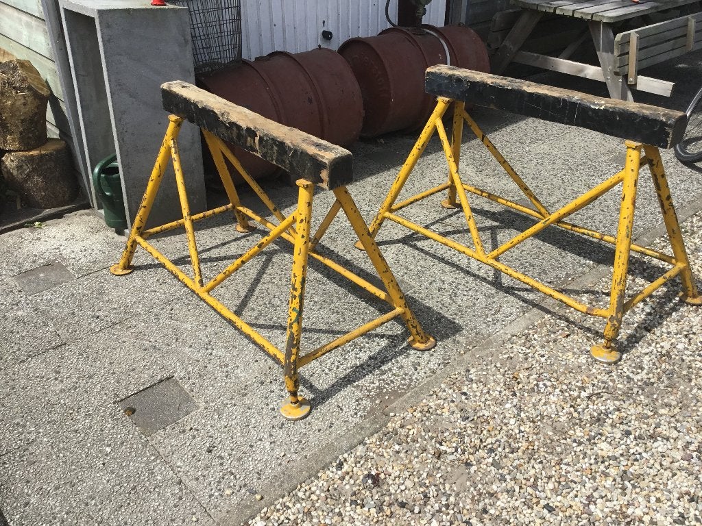 Te koop: 3 robuuste ijzeren schragen, Ophalen, Gebruikt, Overige typen, Minder dan 2 meter