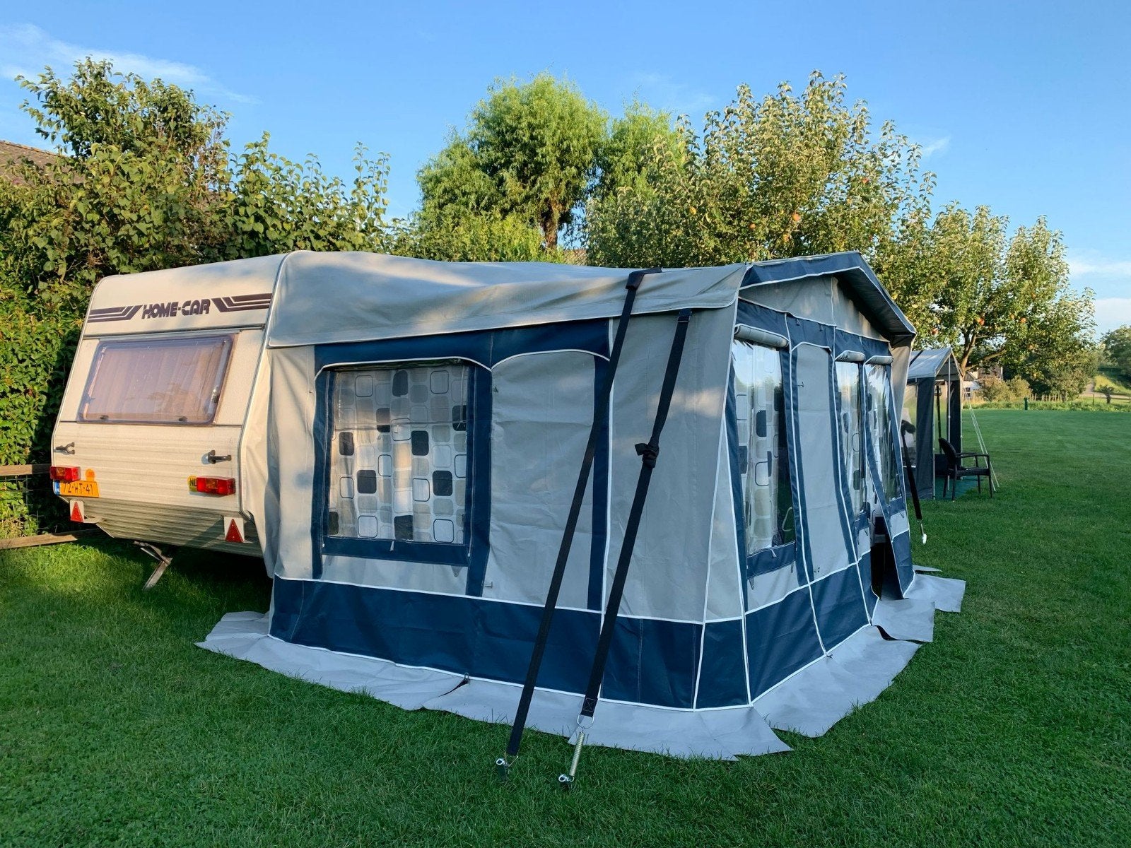 Home-Car Eureka 44 (1988) met voortent (2022), 500 - 750 kg, Voortentlamp, Home-car