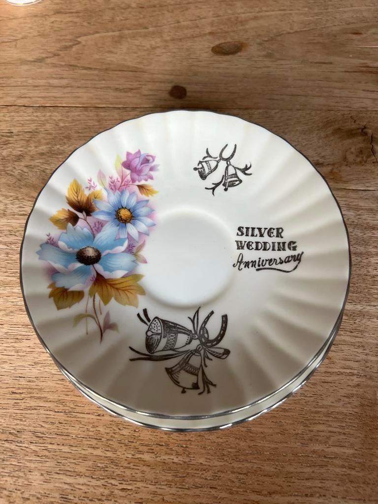 Royal Stafford Bone China Schoteltjes - Zilveren Huwelijk, Antiek en Kunst, Antiek | Servies los, Ophalen