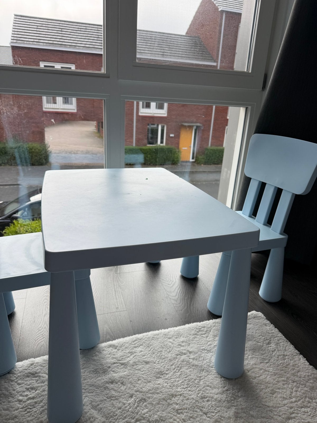 kindertafel met 2 stoelen - lichtblauw, Ophalen, Gebruikt, Tafel(s) en Stoel(en)