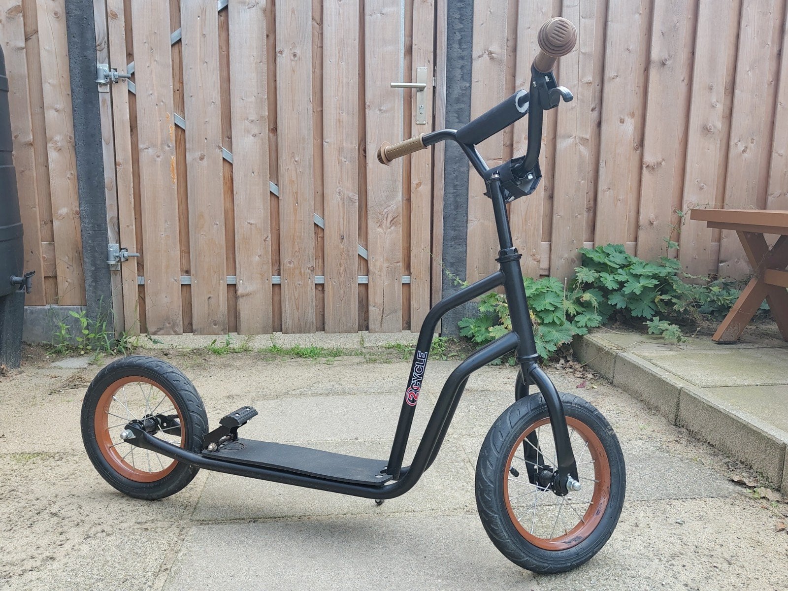 Stoere zwarte step met bruine accenten, Fietsen en Brommers, Ophalen, Gebruikt, Gewone step, 2Cycle
