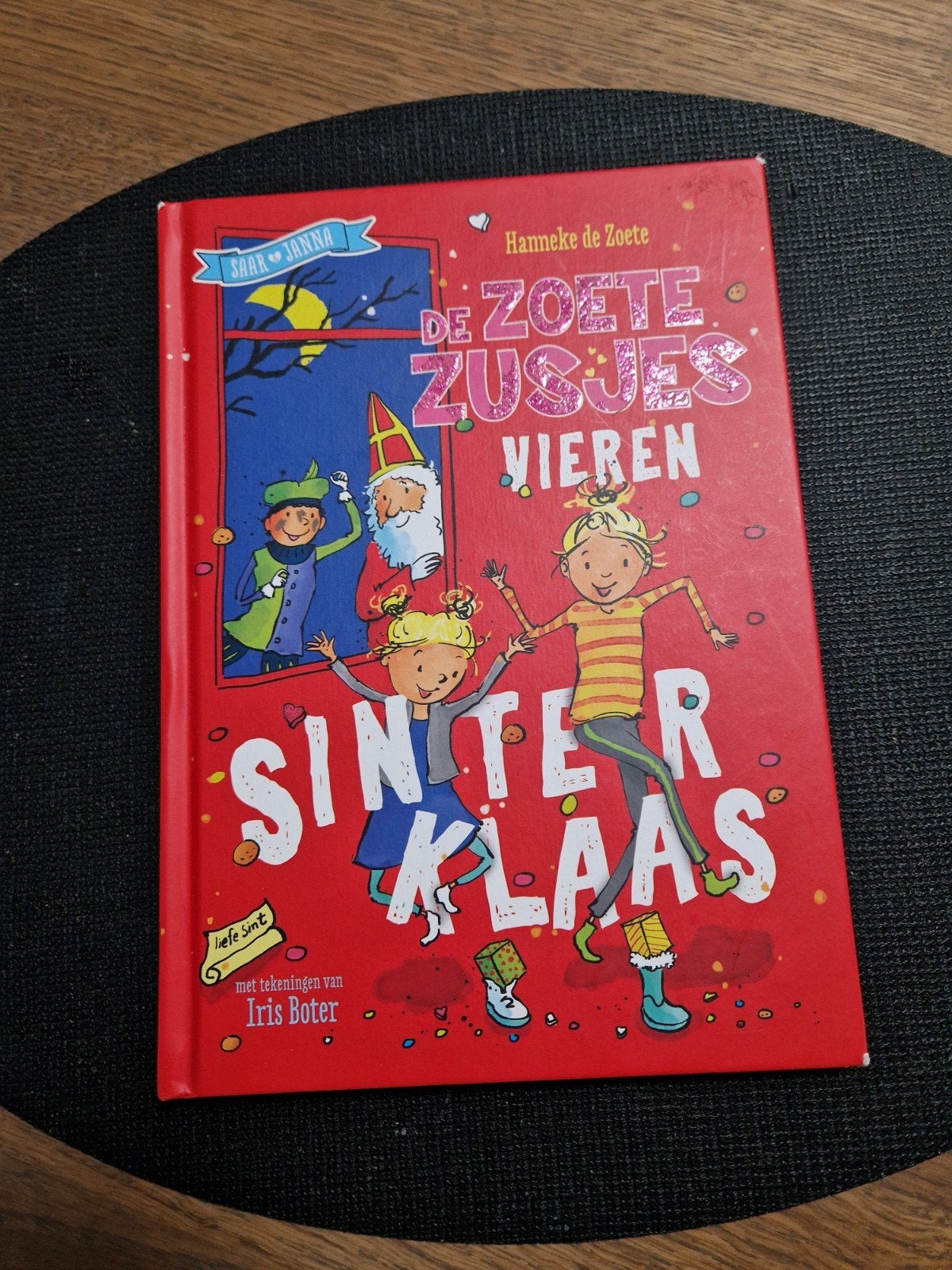 Hanneke de Zoete - De Zoete Zusjes vieren Sinterklaas, Fictie algemeen, Ophalen of Verzenden, Zo goed als nieuw, Hanneke de Zoete