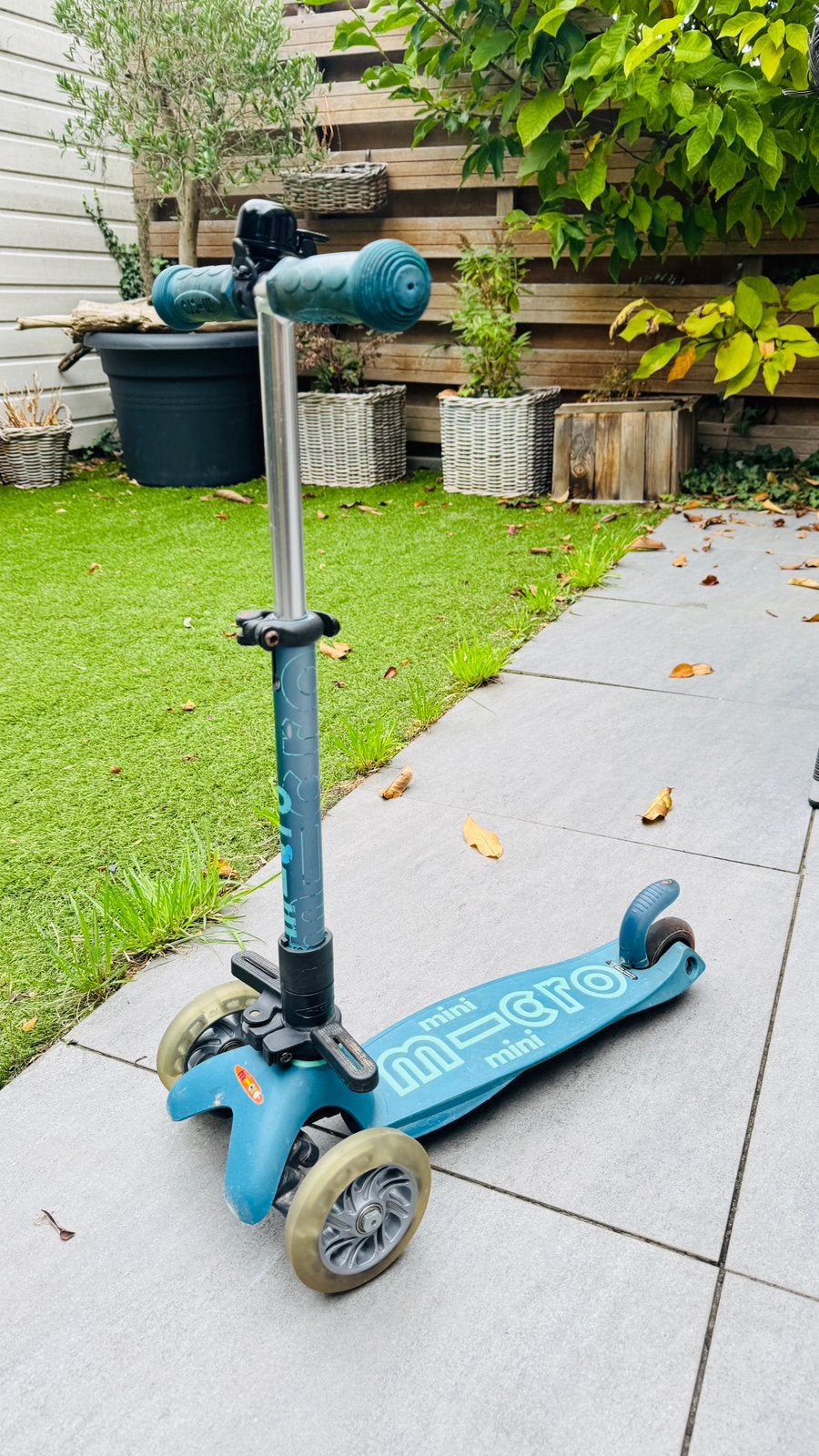 Micro Mini Kinder Step with LED wheels- good condition, Fietsen en Brommers, Ophalen, Gebruikt