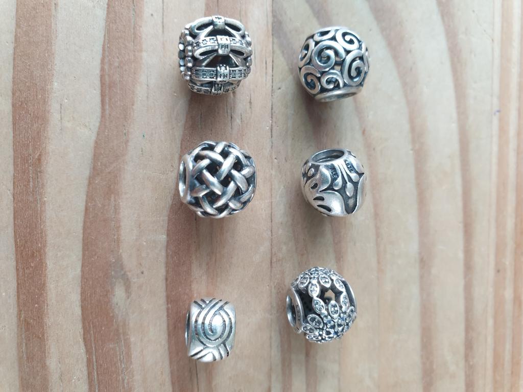 Diverse bedels(echt zilver), Sieraden, Tassen en Uiterlijk, Bedels, Overige merken, Ophalen of Verzenden, Zo goed als nieuw, 4 bedels of meer