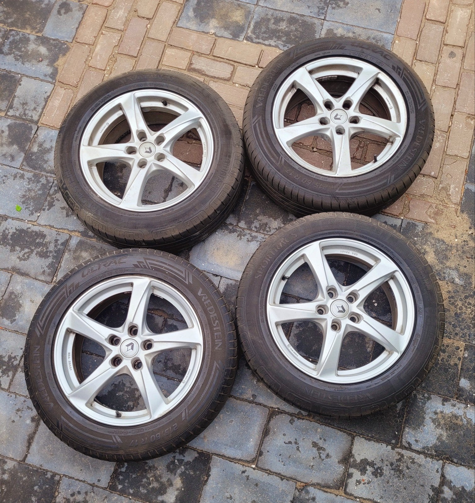 Vredestein 215/60/R17 Banden en Velgen, Ophalen, Banden en Velgen, 17 inch, Personenwagen