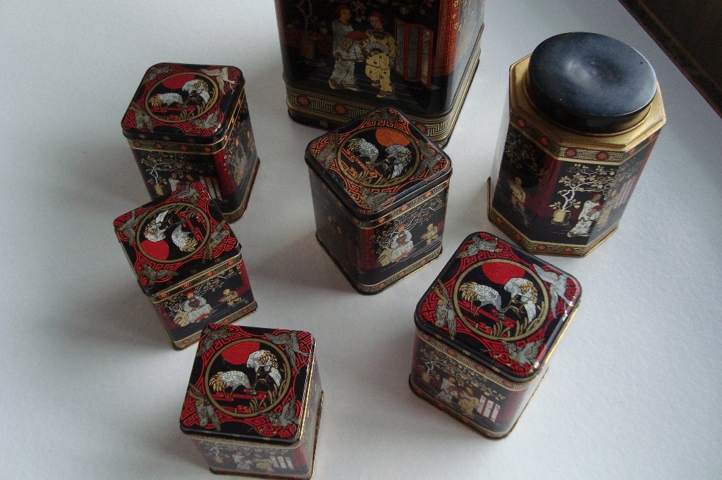 Blikken Japans tafereel zwart/rood/goudkleurig zie foto's, Verzamelen, Blikken, Ophalen of Verzenden, Gebruikt, Overige
