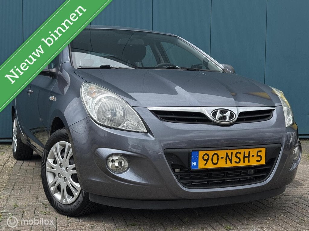Hyundai i20 1.2i DynamicVersion 1Ste Eigenaar 5Drs Airco Tre, Auto's, Hyundai, 450 kg, Gebruikt, 31 €/maand, 4 cilinders