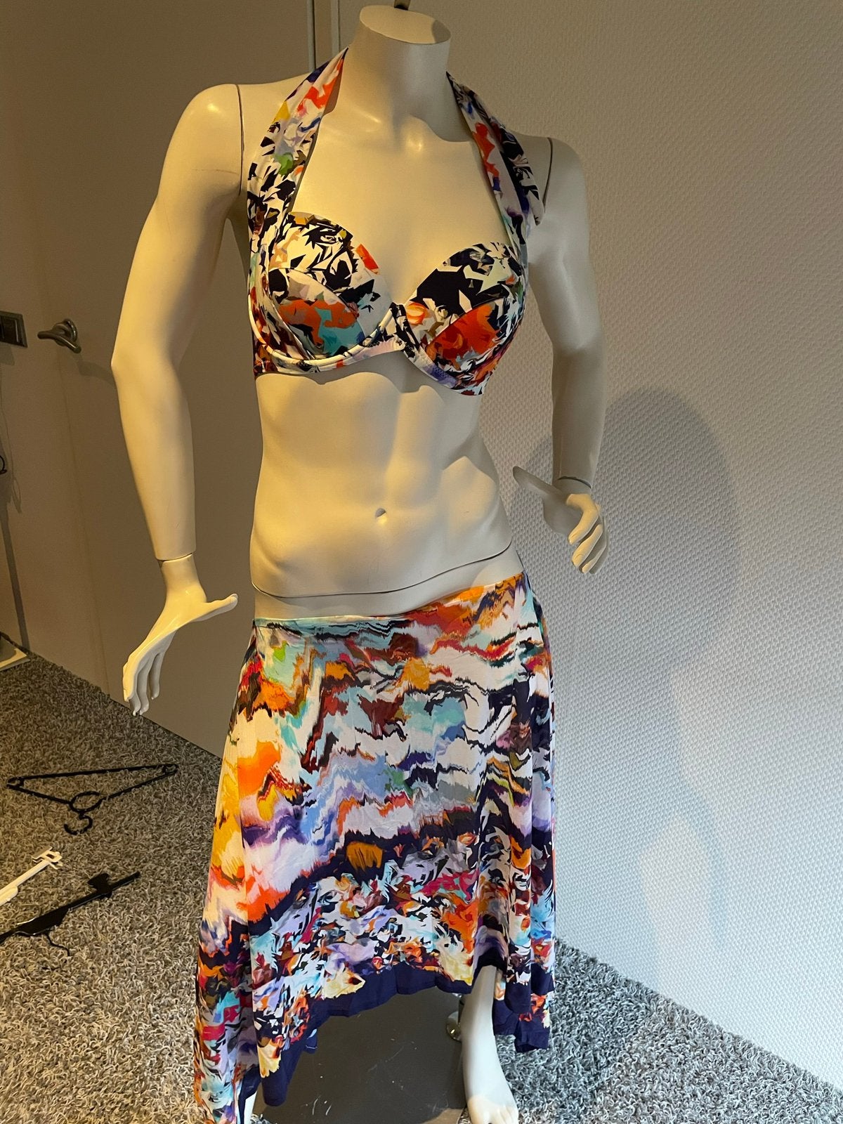 Pain de sucre bikini 70d met bijpassend rokje one size, Kleding | Dames, Badmode en Zwemkleding, Ophalen of Verzenden, Zo goed als nieuw