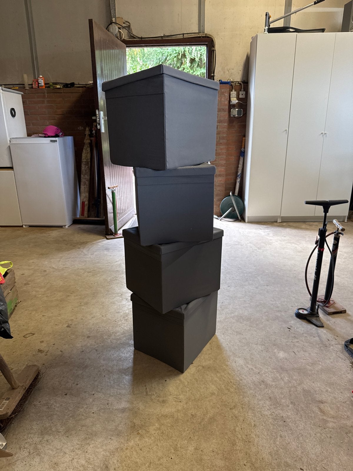 4x Opbergboxen met deksel - Grijs - Zo goed als nieuw, Ophalen, Zo goed als nieuw, 5 – 50, Minder dan 50 cm