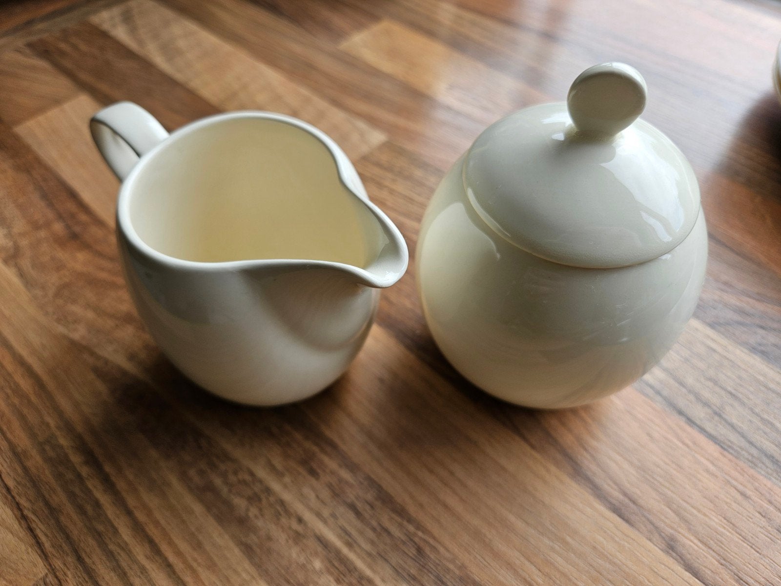 Roomstel suikerpot en melkkan Clarity Plain, Huis en Inrichting, Keuken | Servies, Ophalen, Gebruikt, Overige typen, Overige stijlen