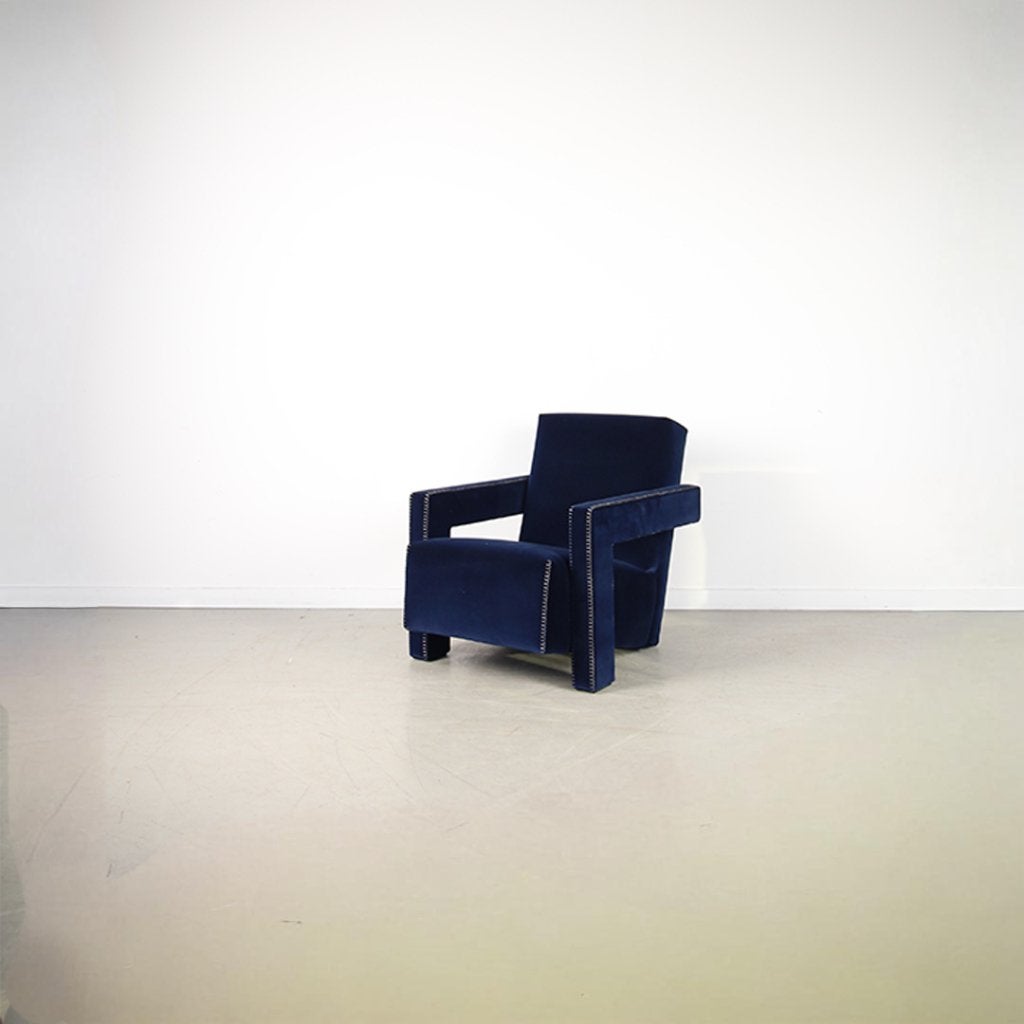 2x Cassina Utrecht Chair type 637 Prussia – Stof, Niet ingevuld, Niet ingevuld, Nieuw, 75 tot 100 cm