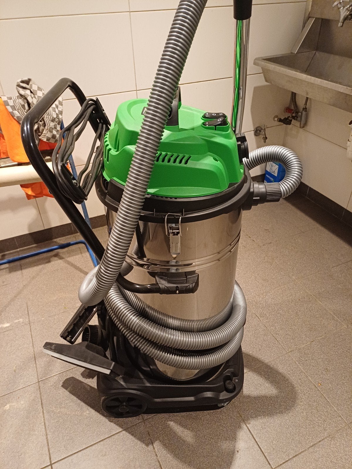 Nieuwe Industrieele nat/droog stofzuiger, Ophalen, Nieuw