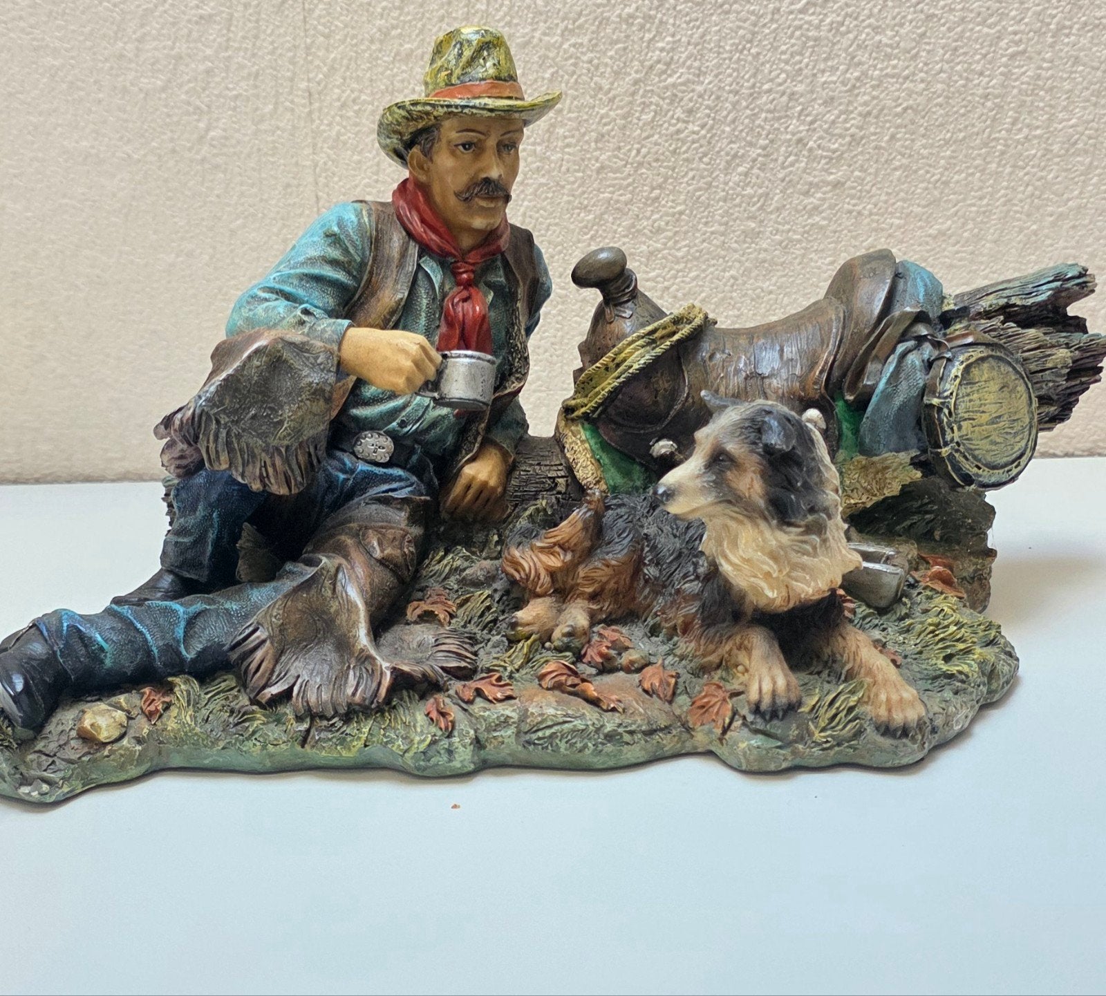 Cowboy met hond beeldje - Decoratief Western figuur, Ophalen of Verzenden