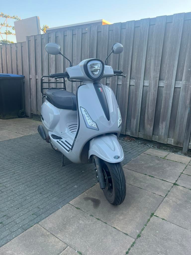 GTS Bravo scooter lage kilometerstand, Gebruikt, Benzine, Ophalen, Overige merken