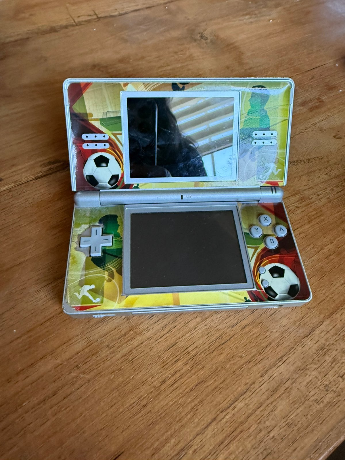 Nintendo DS Phat met voetbalthema en DStt-kaart, Spelcomputers en Games, Overige kleuren, DS Original of Phat, Ophalen of Verzenden