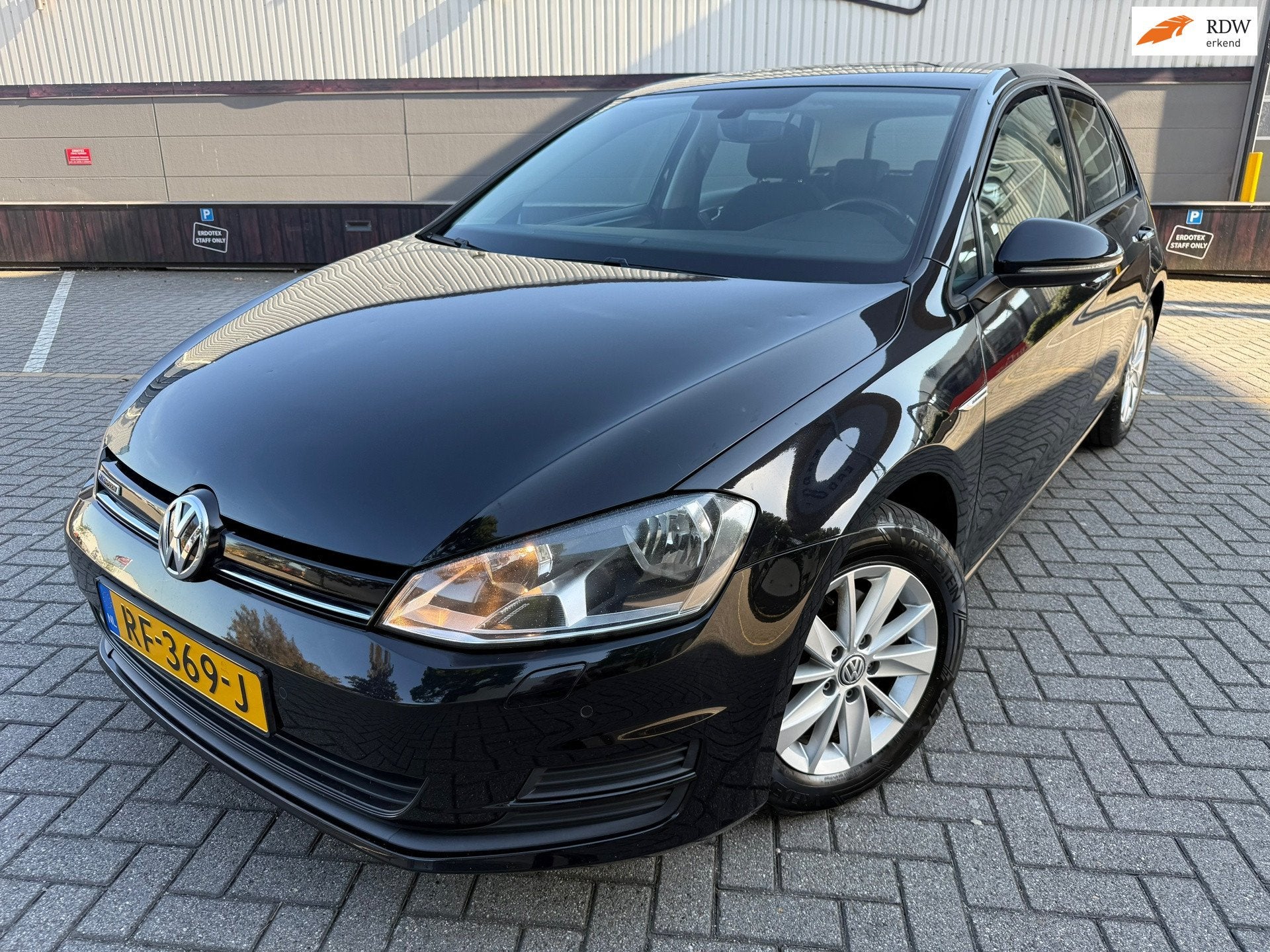 Volkswagen Golf 1.0 TSI Connected Series*STOEL VERWARMING*CR, Auto's, Voorwielaandrijving, Gebruikt, Euro 6, Origineel Nederlands