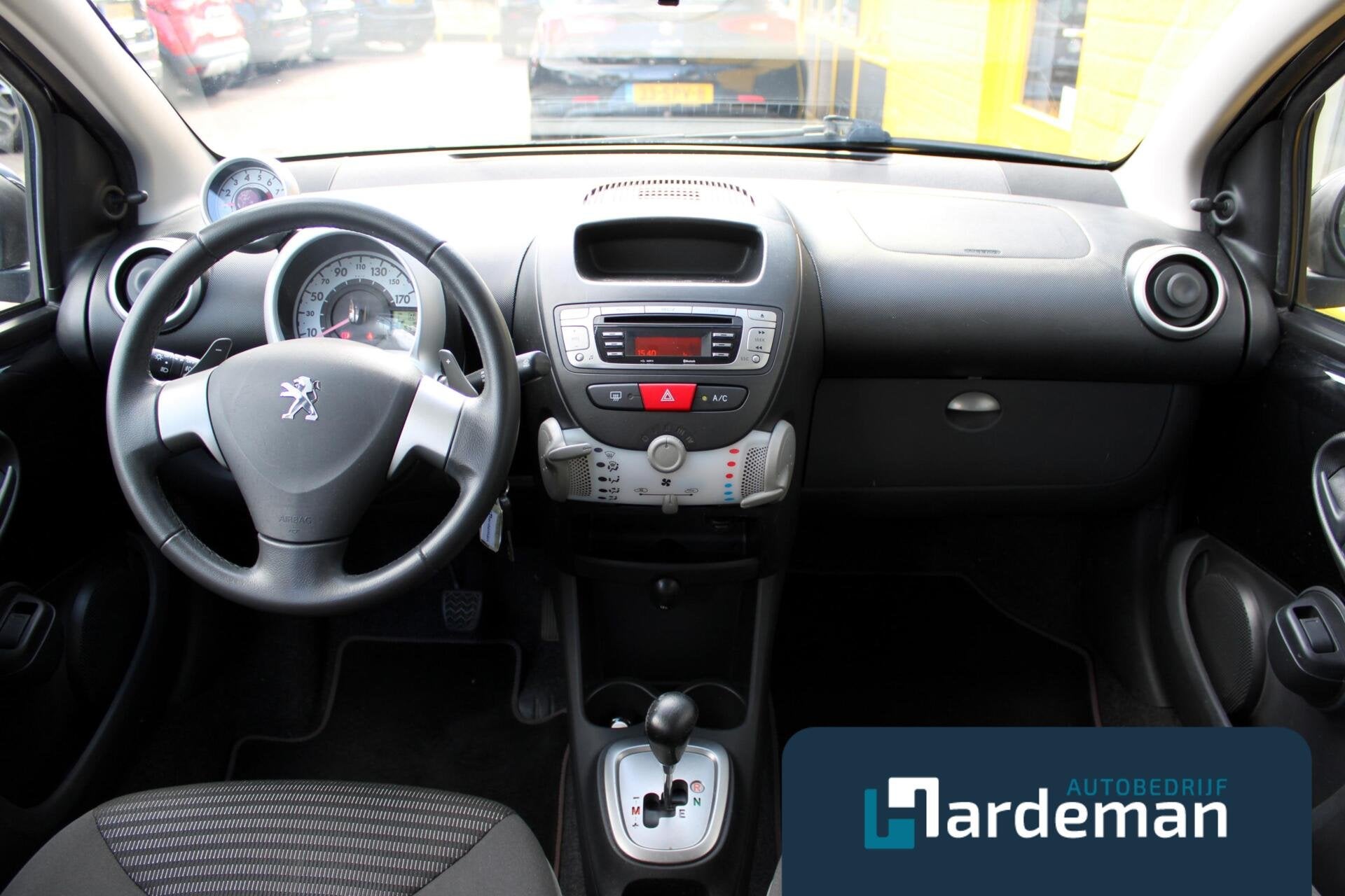 Peugeot 107 1.0-12V ENVY 63DKM Airco Automaat, Euro 5, Gebruikt, 4 stoelen, Origineel Nederlands