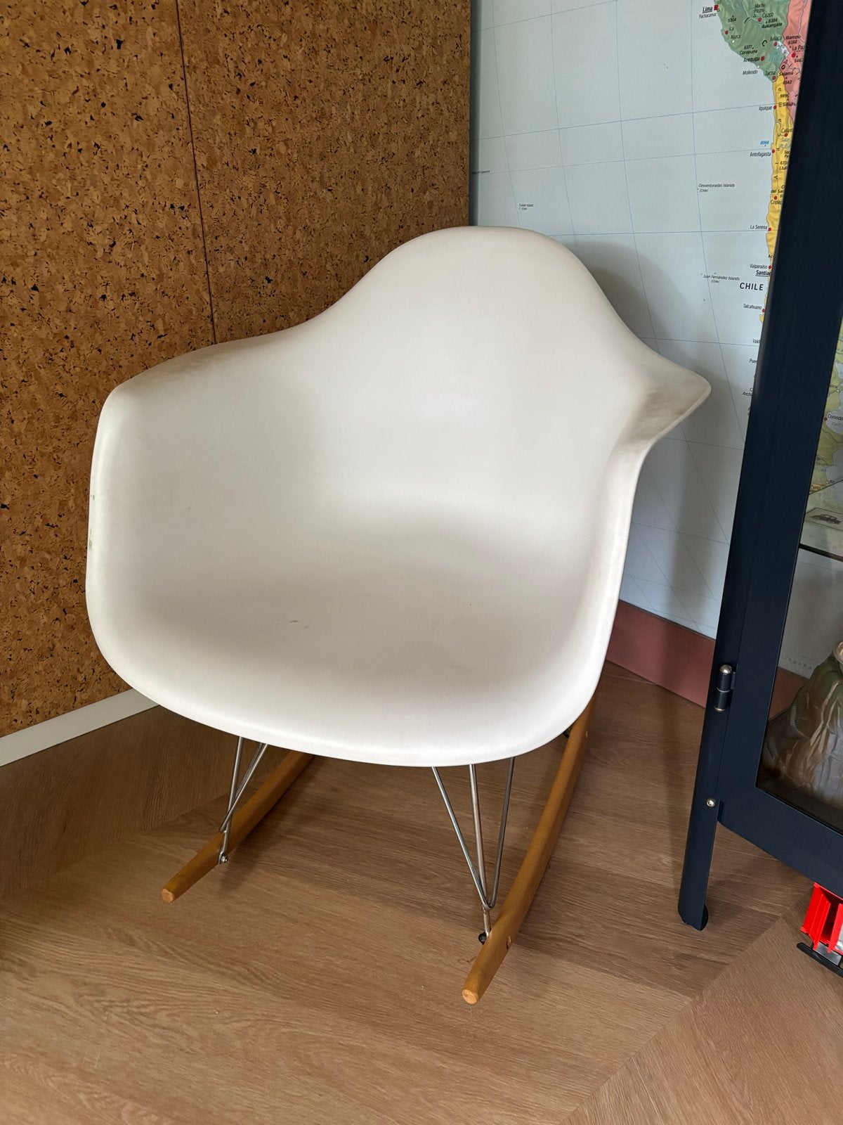 Witte schommel kuipstoel, Ophalen, Kunststof, Gebruikt, Wit