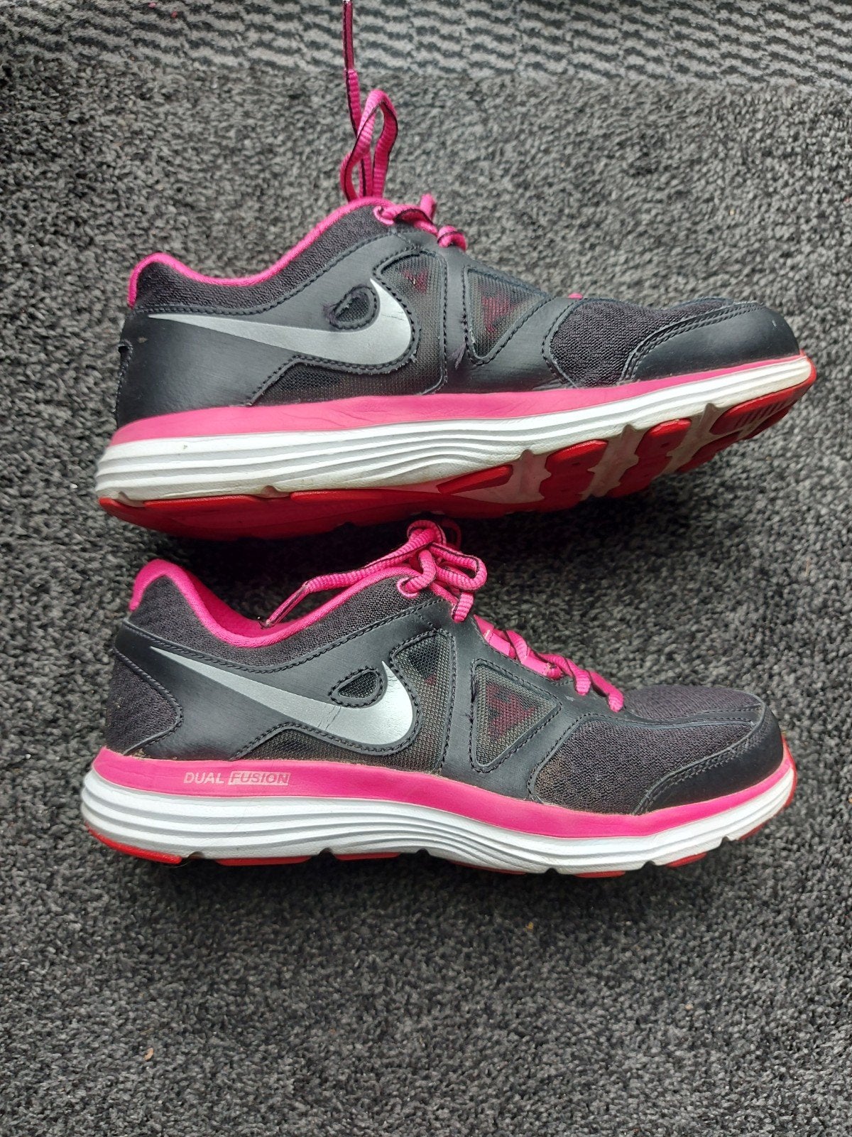 Leuke Nike dual fusion maat 37, Kleding | Dames, Schoenen, Ophalen, Sportschoenen, Nike, Roze