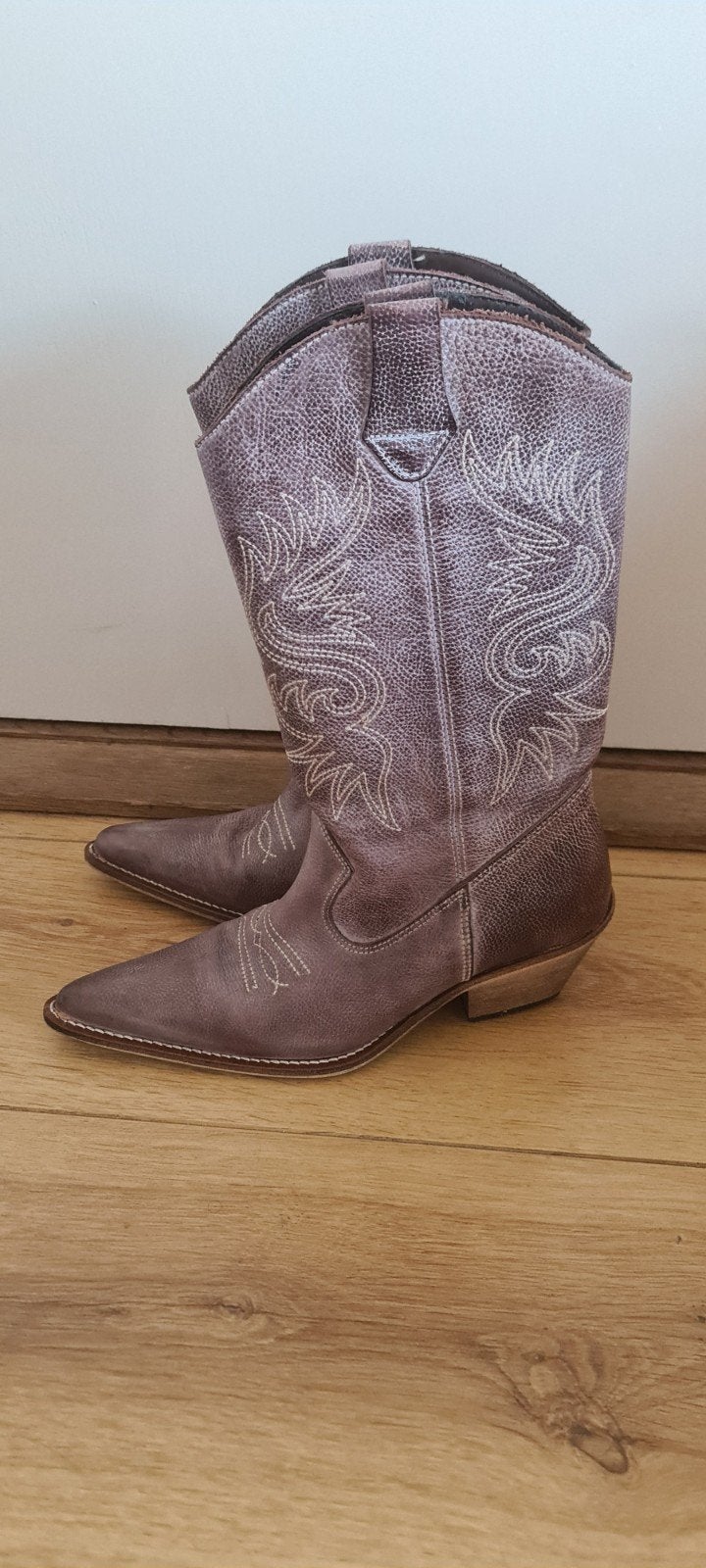 Nieuwe laarzen 38 lila paars cowboylaarzen cowboy boots, Hoge laarzen, Overige kleuren, Nieuw, Ophalen of Verzenden