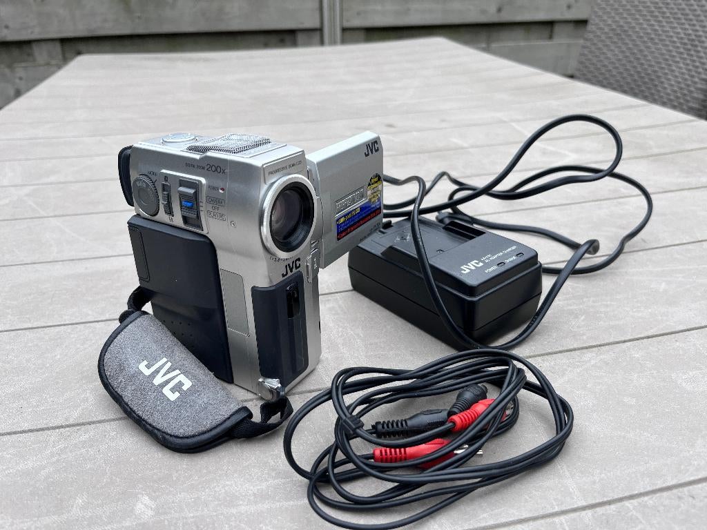JVC digital zoom camera 200x, Audio, Tv en Foto, Videocamera's Digitaal, Gebruikt, Camera, Overige soorten, JVC, 20x of meer, Full HD
