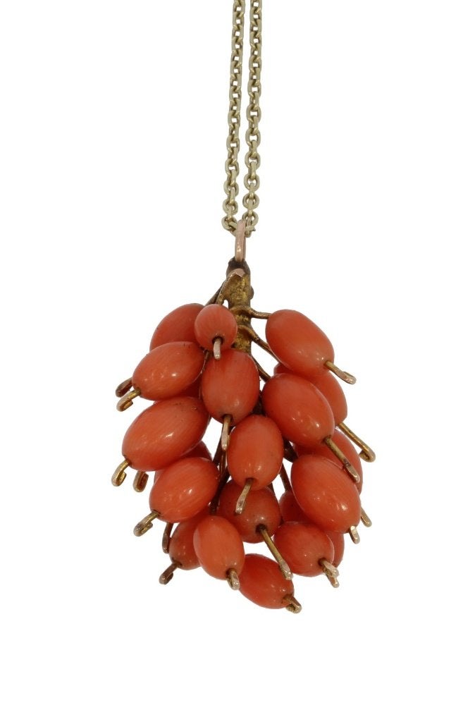 Bloedkoraal antiek gouden tros ketting hanger bloem vintage, Ophalen of Verzenden, Goud, Hanger, Met edelsteen