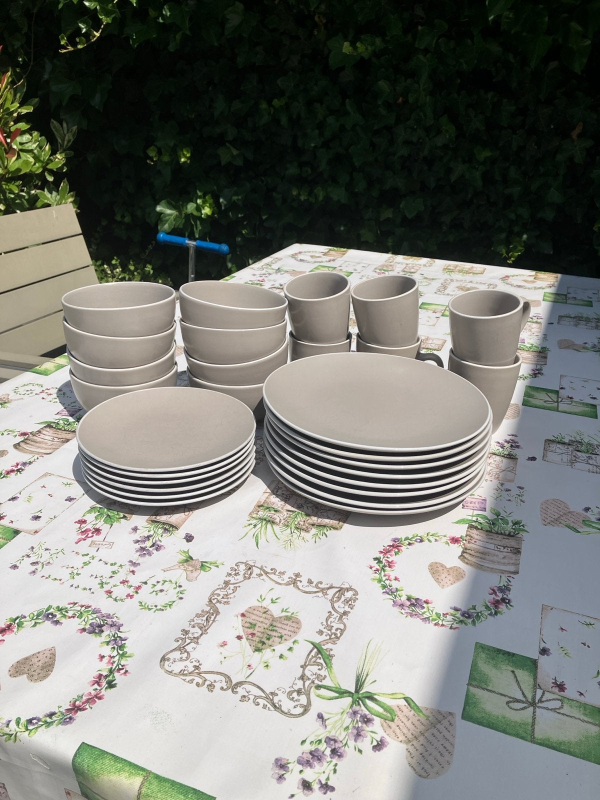 Gloed nieuw servies, perfect voor een familie!, Ophalen, Keramiek, Zo goed als nieuw, Overige stijlen