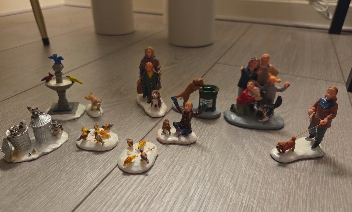 Lemax poppetjes met dieren thema - Kerstdorp decoratie, Ophalen, Gebruikt